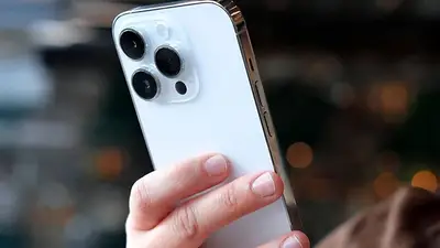 iPhone 15 iPhone 15