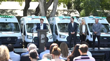 Kicillof va a un municipio radical para entregar patrulleros y obra pública