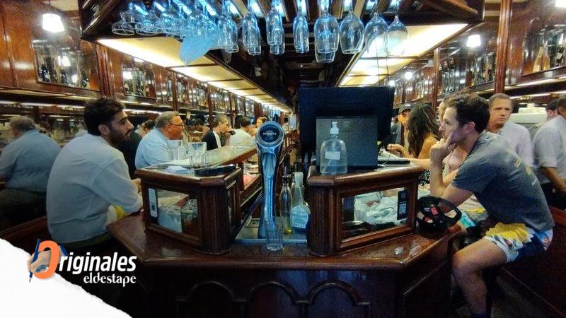 El famoso bar porteño de los sándwiches “voladores” donde se grabó Argentina, 1985