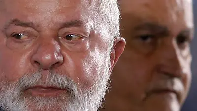 Lula se internó por unas horas y tendrá que ser operado de la cadera Lula se internó por unas horas y tendrá que ser operado de la cadera