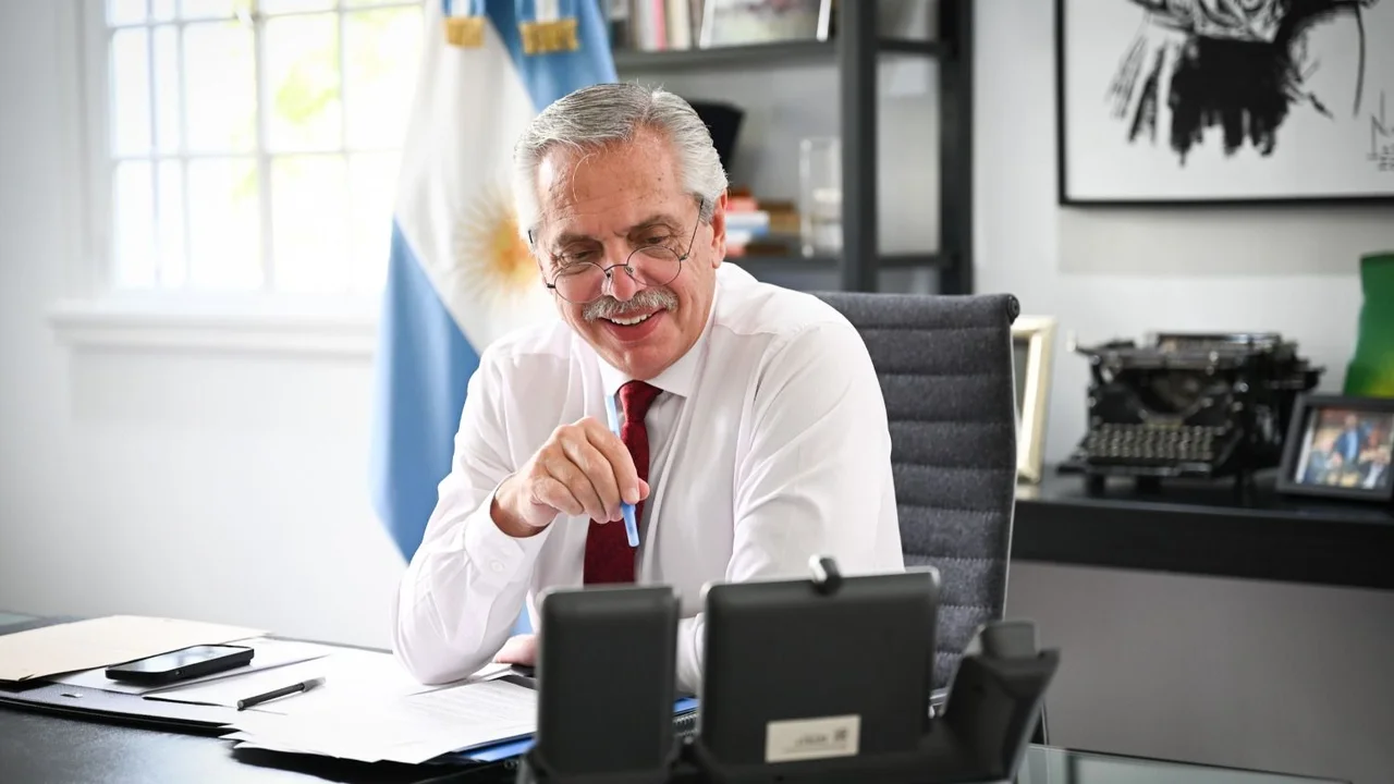 Alberto Fernández dijo que el mejor homenaje a Favaloro es trabajar por una "mejor salud pública"