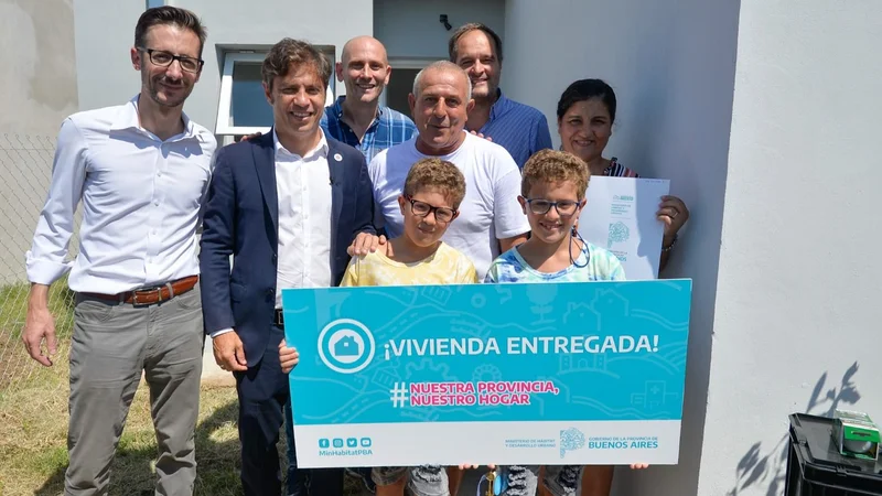 Simone se suma al operativo clamor: “Axel le dio al gobierno provincial un carácter muy federal”