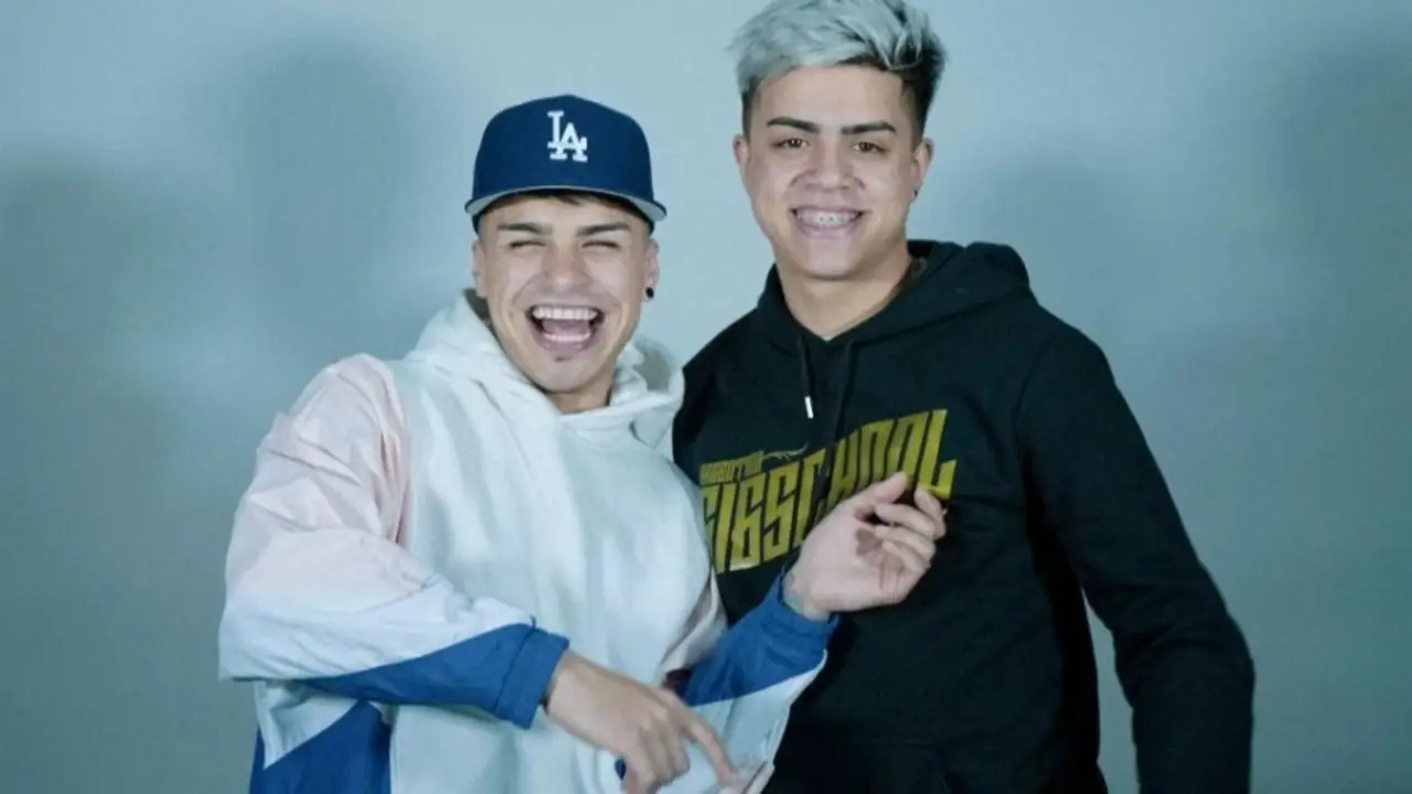 La T y la M
