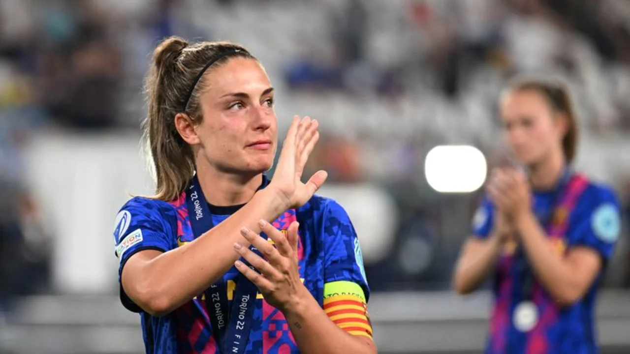 Putellas, ganadora del Balón de Oro, vuelve a entrenar tras su larga lesión de rodilla