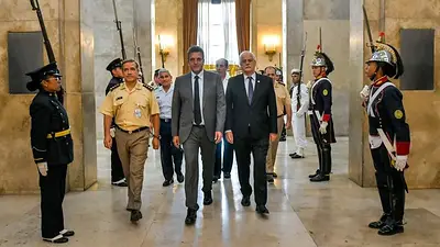 Anuncian una rejerarquización de las FFAA con aumentos salariales adicionales Anuncian una rejerarquización de las FFAA con aumentos salariales adicionales