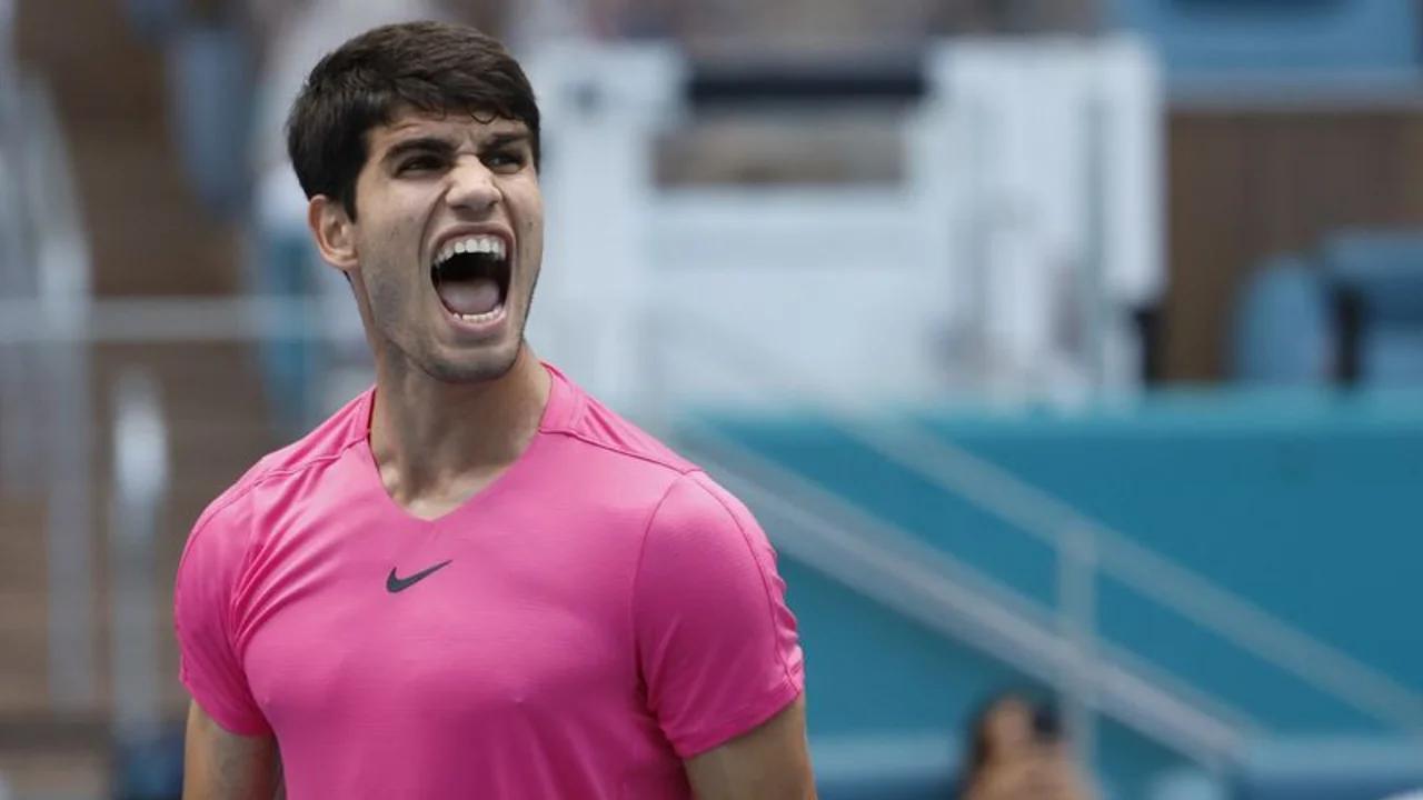 Alcaraz y Rybakina siguen su camino hacia el 'Doblete del Sol' en Miami
