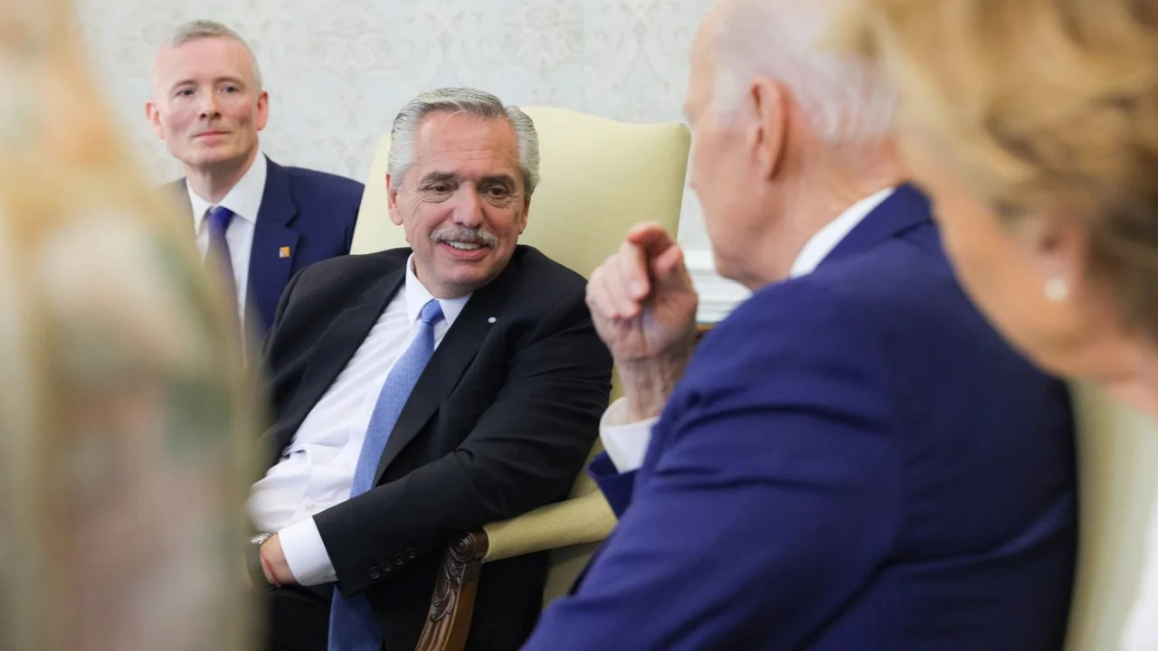 Alberto destacó una coincidencia que tuvo con Biden: "Heredamos una economía destruida"