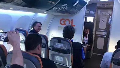 Bolsonaro volvió a Brasil y fue citado a declarar por una causa de contrabando Bolsonaro volvió a Brasil y fue citado a declarar por una causa de contrabando