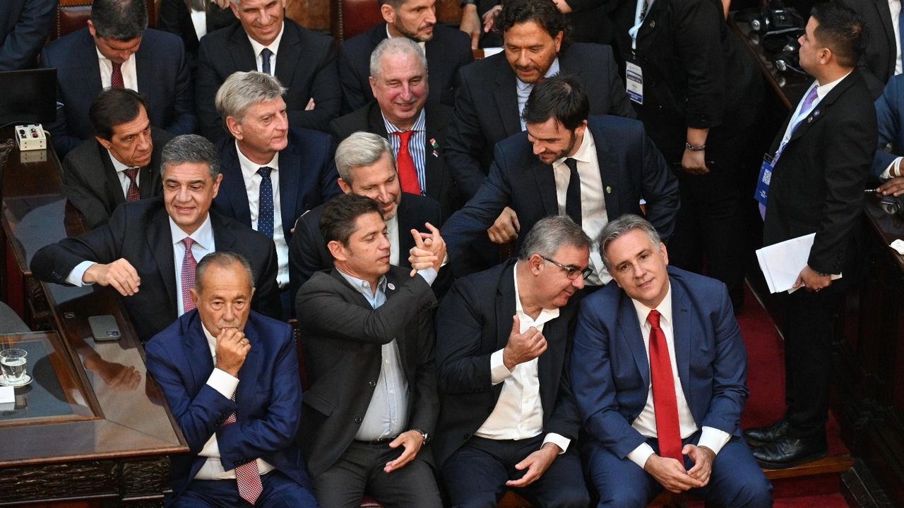 Kicillof federaliza su gestión con foto y acuerdo junto al macrista Nacho Torres