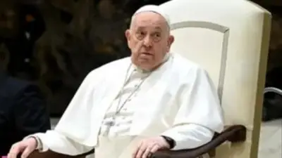 El papa Francisco está "estable" y presentó una "leve mejoría" en las últimas horas El papa Francisco está "estable" y presentó una "leve mejoría" en las últimas horas
