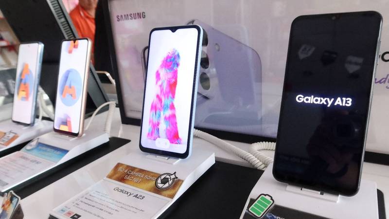 Los 2 celulares buenos y baratos para comprar en 2024: cuáles son.