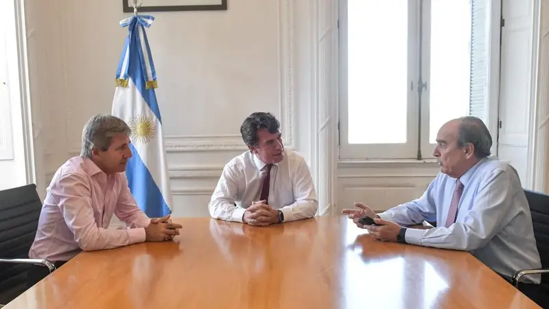 El Gobierno pisa el acelerador y convoca a gobernadores este viernes 