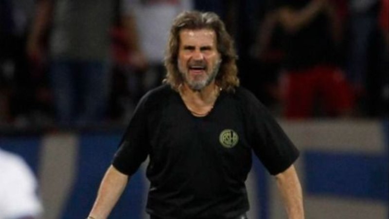 San Lorenzo: se lesionó un jugador clave y sufre Rubén Insúa