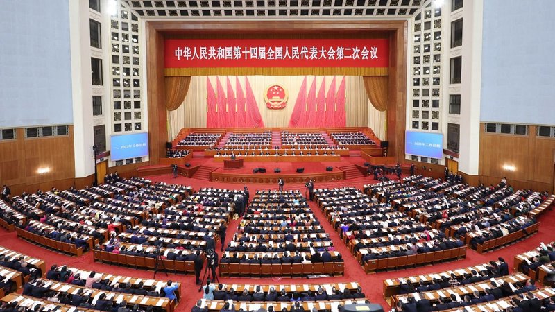 China se fijó crecer 5% en 2024, uno de los números más bajos en las últimas décadas