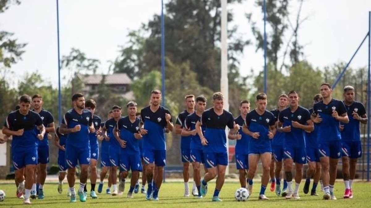 Escándalo en Vélez Sarsfield: denunciaron por abuso sexual a cuatro  jugadores | El Destape