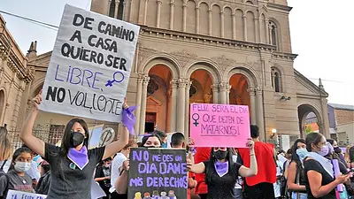 8M: Quintela decretó día no laborable para las mujeres estatales 8M: Quintela decretó día no laborable para las mujeres estatales
