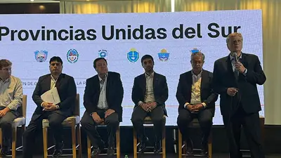 Sin funcionarios del oficialismo, Gobernadores patagónicos hacen la vigilia por Malvinas Sin funcionarios del oficialismo, Gobernadores patagónicos hacen la vigilia por Malvinas