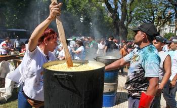 Sostener la olla como arma de resistencia: mujeres y disidencias que lideran comedores | 8m