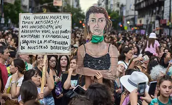 Sus vidas están marcadas por el femicidio y hoy le dicen basta a Milei | Marcha antifascista