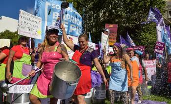 Más pobreza, pluriempleo y deuda: las mujeres, las más golpeadas | 8m