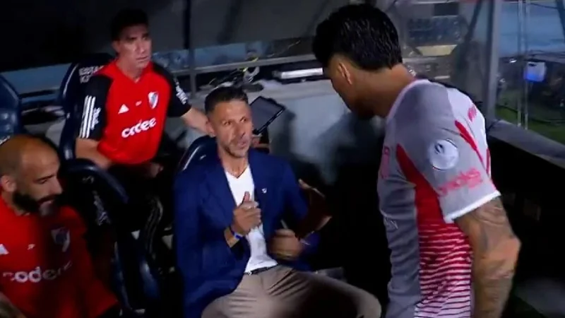 Memes: Enzo Pérez sorprendió con un gesto a Demichelis y las redes reaccionaron