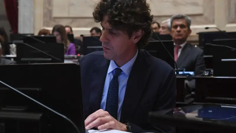 Revivió la interna de la UCR frente a la agenda urgente del Gobierno