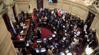 UP pidió una sesión en el Senado para poner topes a salarios de funcionarios y declarar la emergencia presupuestaria en universidades UP pidió una sesión en el Senado para poner topes a salarios de funcionarios y declarar la emergencia presupuestaria en universidades