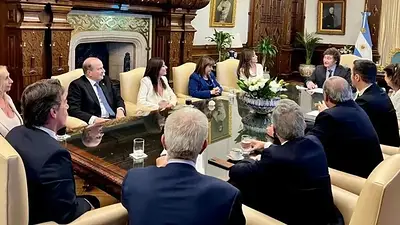 Con insultos, el Gobierno salió a cruzar a los sindicalistas por el paro Con insultos, el Gobierno salió a cruzar a los sindicalistas por el paro