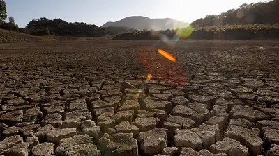 Devastadora sequía pone en riesgo el agua potable en zonas de Chile Devastadora sequía pone en riesgo el agua potable en zonas de Chile