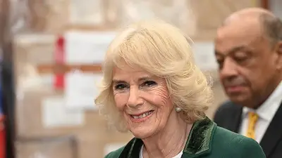 El rey Carlos está "muy bien", dice Camila a una multitud en Belfast El rey Carlos está "muy bien", dice Camila a una multitud en Belfast