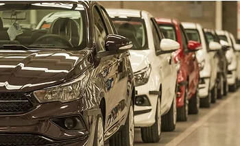 La venta de autos 0km se desplomó en octubre y acumula siete meses consecutivos de caída | Industria automotriz