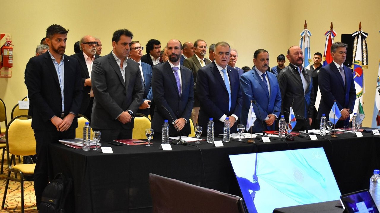 El duro descargo de Quintela a Francos, en la reunión de gobernadores: "No queremos imposiciones"
