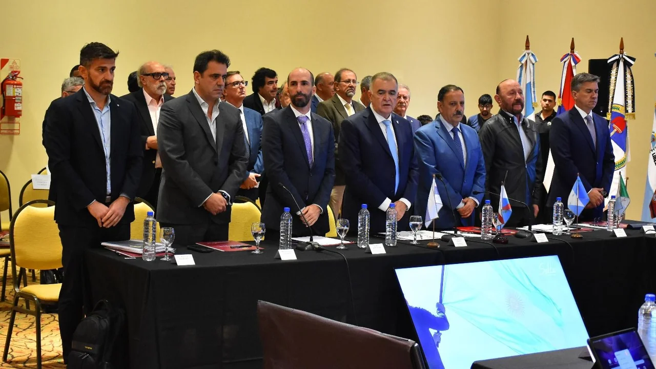 El duro descargo de Quintela a Francos, en la reunión de gobernadores: "No queremos imposiciones"