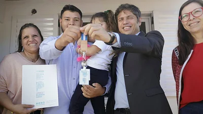 PBA: Kicillof entregó viviendas y recorrió obras de infraestructura urbana PBA: Kicillof entregó viviendas y recorrió obras de infraestructura urbana