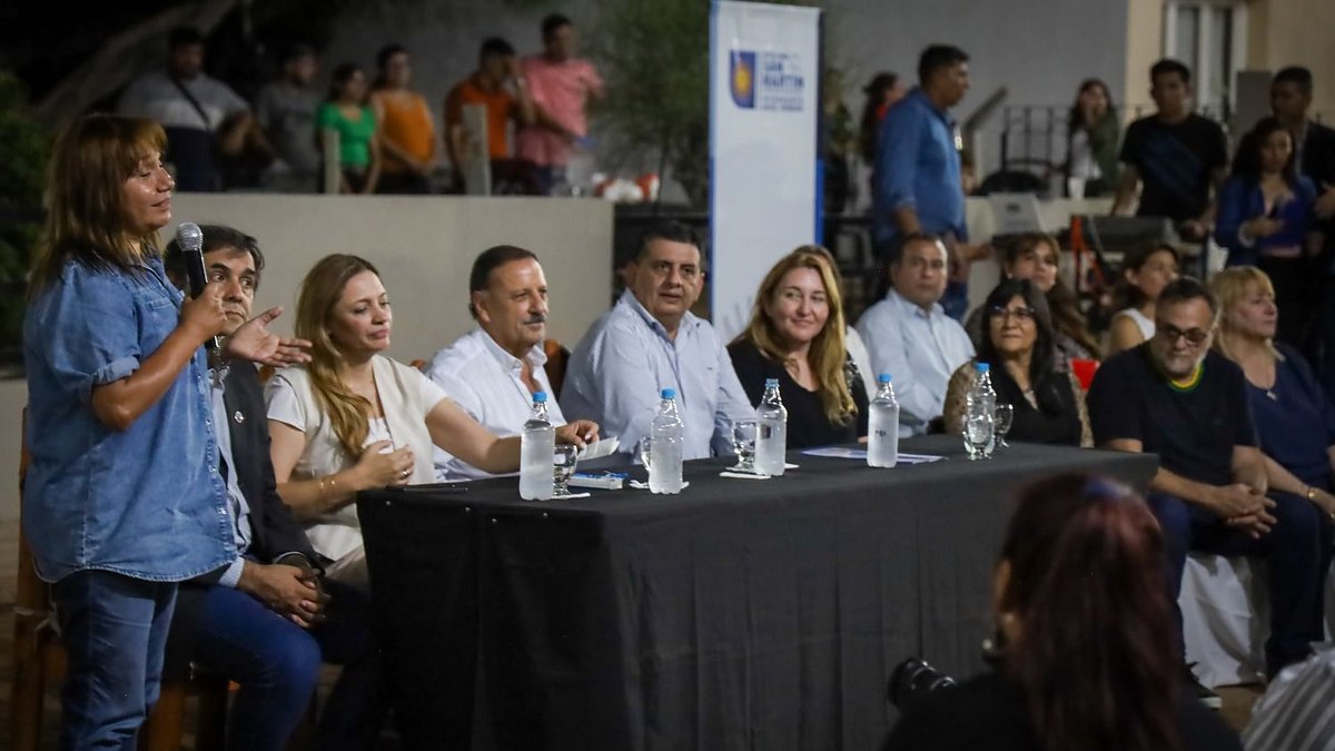 Quintela avanza con la idea de reformar la constitución de La Rioja ...