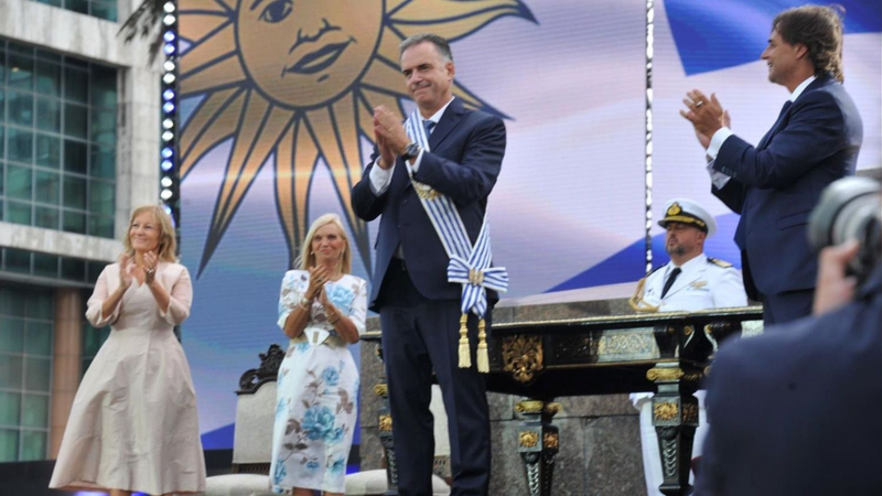 A contramano de Milei, Orsi asumió con un mensaje por la "humanidad"