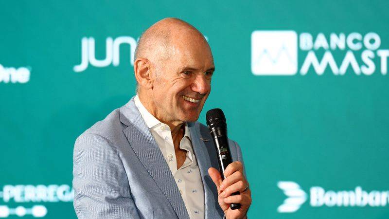 Newey vuelve a la mesa de dibujo en escudería de Fórmula 1 Aston Martin