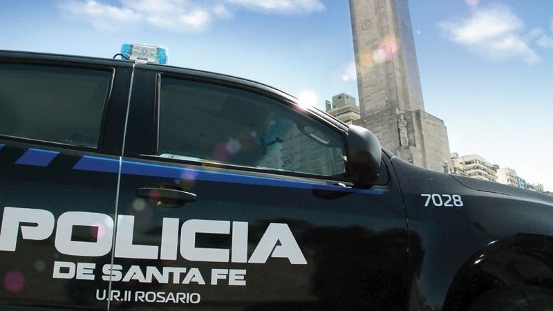 Violencia en Rosario: hallaron a un hombre muerto en su departamento y detuvieron a su pareja