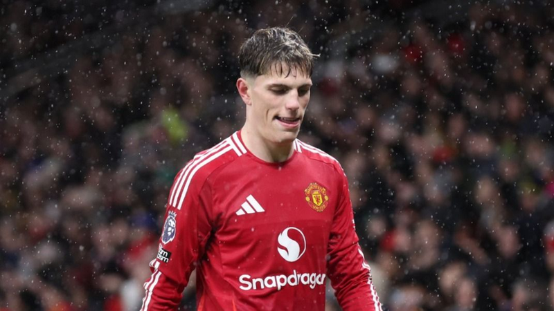 Garnacho no tuvo puntería y erró un gol clave para el United