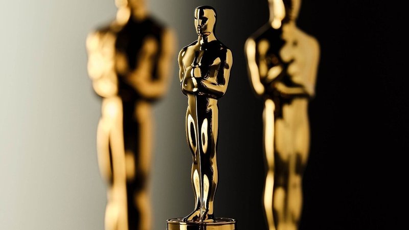 Quiénes fueron los ganadores de los Premios Oscar 2025. Quién ganó a mejor película en los Premios Oscar 2025. Que ganadores latinos hubo en los Oscar 2025.