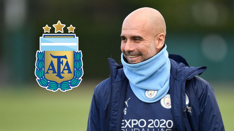 Pep Guardiola y el escudo de la Selección Argentina.