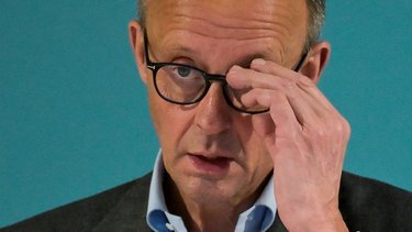 Alemania sopesa crear fondos especiales para defensa e infraestructuras, según fuentes