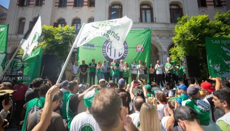 Tras la nueva ola de despidos en Capital Humano, exigen una mesa de negociaciones: "20 años de servicios"