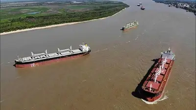 Hidrovía: luego de que el Gobierno cancelara la licitación, Santa Fe pide cambios en la Ley de Cabotaje Hidrovía: luego de que el Gobierno cancelara la licitación, Santa Fe pide cambios en la Ley de Cabotaje