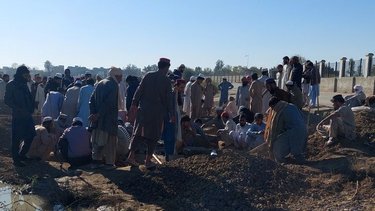 Un ataque suicida contra una base militar en Pakistán deja 12 muertos