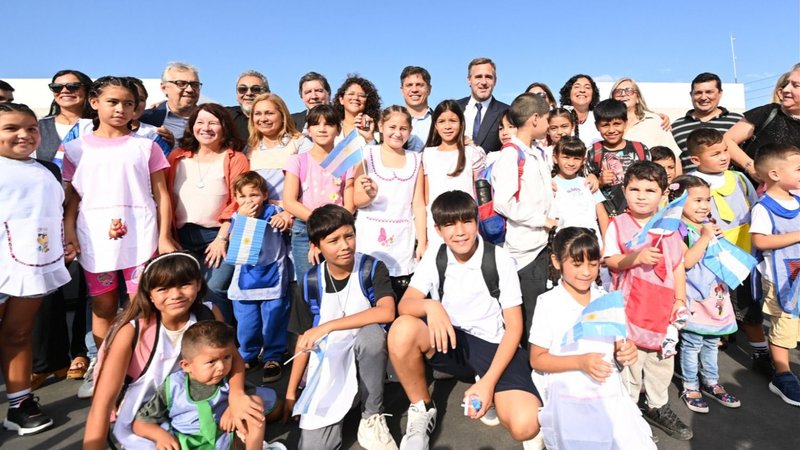 Axel Kicillof, Javier Milei, inicio de clases 