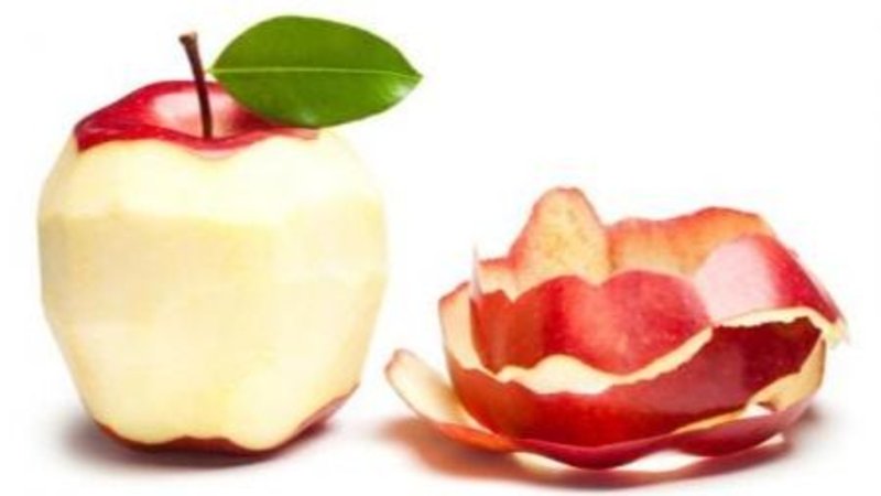 Cuáles son los beneficios de consumir la manzana con cáscara. Qué pasa si consumo la cáscara de manzana. Nutrientes de la cáscara de manzana.