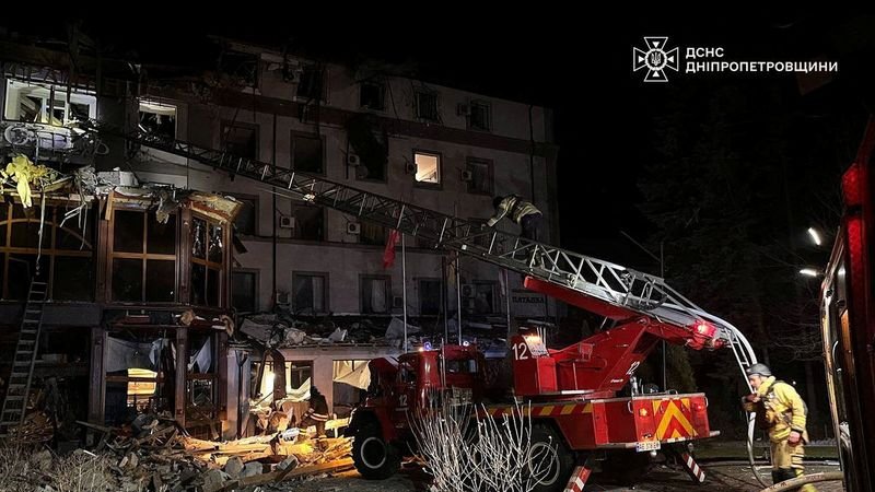 Misiles rusos causan dos muertos y dejan varios heridos graves en Krivói Rog, Ucrania