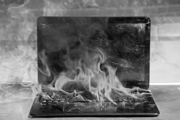 Cómo cuidar la computadora durante un apagón o suba de tensión.