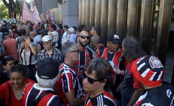 Cuando el tablón dice basta: los hinchas dan la cara para los jubilados  | Fútbol argentino